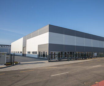 Kiadó ipari csarnok - V1