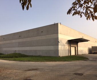 Warehouse to let - Mártírok street