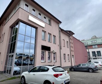 Kiadó iroda/üzlethelyiség - Székesfehérvár - Kégl Gy. u.