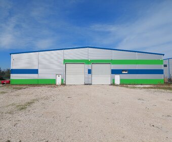 Eladó/kiadó ipari csarnok - Önálló telephely - darupályával